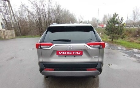 Toyota RAV4, 2022 год, 3 300 000 рублей, 3 фотография