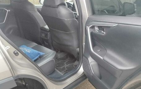 Toyota RAV4, 2022 год, 3 300 000 рублей, 13 фотография