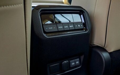 Toyota Land Cruiser Prado, 2025 год, 9 380 500 рублей, 15 фотография