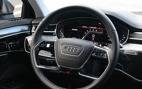 Audi S8, 2022 год, 21 090 000 рублей, 9 фотография