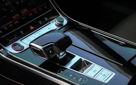 Audi S8, 2022 год, 21 090 000 рублей, 14 фотография