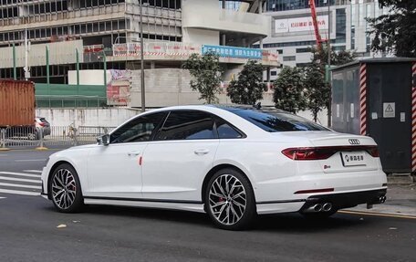 Audi S8, 2022 год, 21 090 000 рублей, 18 фотография