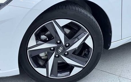 Hyundai Elantra, 2021 год, 1 925 000 рублей, 11 фотография