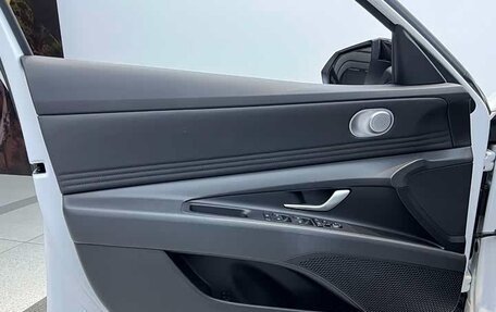 Hyundai Elantra, 2021 год, 1 925 000 рублей, 13 фотография