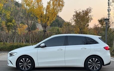 Mercedes-Benz B-Класс, 2021 год, 2 425 000 рублей, 4 фотография