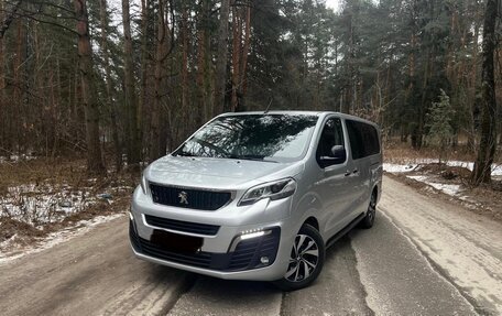 Peugeot Traveller I, 2021 год, 3 200 000 рублей, 1 фотография