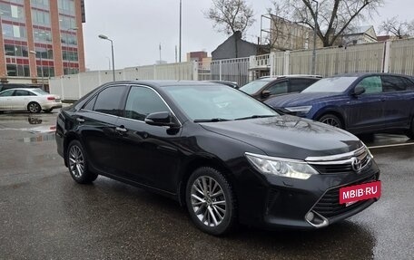 Toyota Camry, 2017 год, 1 900 000 рублей, 2 фотография