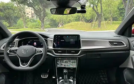 Volkswagen T-Roc I, 2022 год, 1 720 111 рублей, 6 фотография