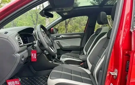 Volkswagen T-Roc I, 2022 год, 1 720 111 рублей, 8 фотография