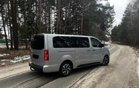 Peugeot Traveller I, 2021 год, 3 200 000 рублей, 2 фотография