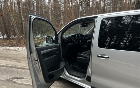 Peugeot Traveller I, 2021 год, 3 200 000 рублей, 8 фотография