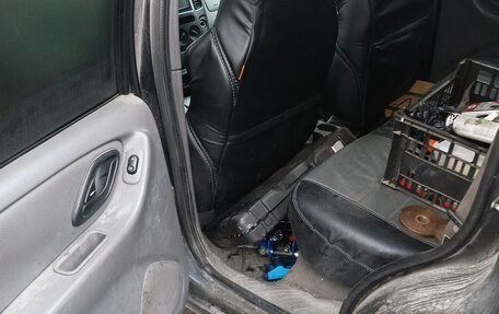 Ford Escape II, 2001 год, 240 000 рублей, 9 фотография