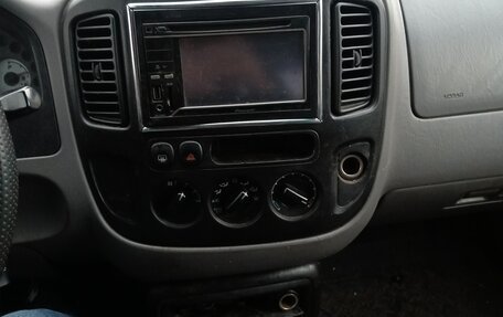 Ford Escape II, 2001 год, 240 000 рублей, 11 фотография