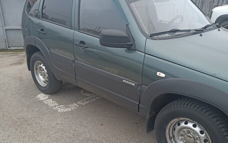 Chevrolet Niva I рестайлинг, 2015 год, 750 000 рублей, 2 фотография