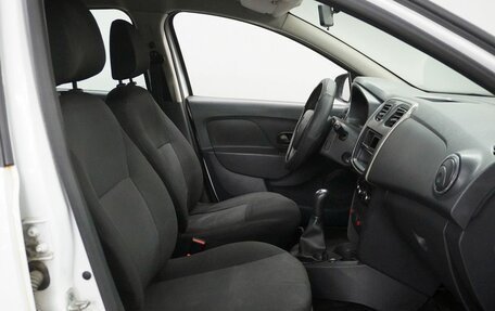 Renault Logan II, 2018 год, 640 000 рублей, 9 фотография