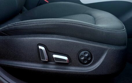 Audi A4, 2012 год, 1 540 000 рублей, 23 фотография