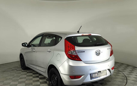 Hyundai Solaris II рестайлинг, 2011 год, 1 011 000 рублей, 4 фотография