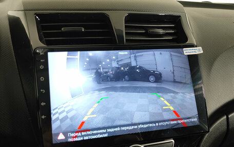 Hyundai Solaris II рестайлинг, 2011 год, 1 011 000 рублей, 14 фотография