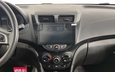 Hyundai Solaris II рестайлинг, 2011 год, 1 011 000 рублей, 12 фотография