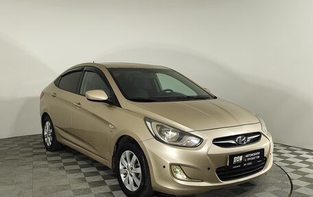 Hyundai Solaris II рестайлинг, 2013 год, 655 000 рублей, 3 фотография