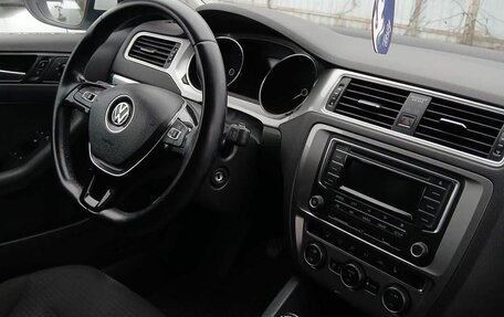 Volkswagen Jetta VI, 2017 год, 1 068 750 рублей, 5 фотография
