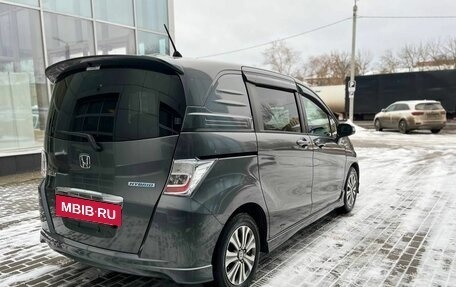 Honda Freed I, 2011 год, 990 000 рублей, 5 фотография