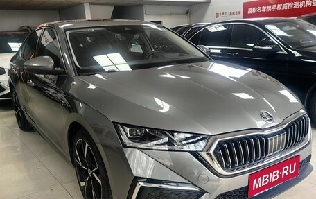 Skoda Octavia IV, 2022 год, 2 650 000 рублей, 2 фотография