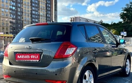 KIA cee'd I рестайлинг, 2010 год, 650 000 рублей, 10 фотография