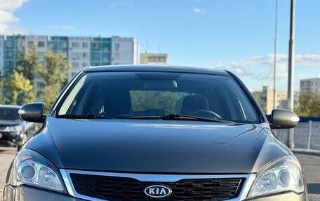 KIA cee'd I рестайлинг, 2010 год, 650 000 рублей, 14 фотография