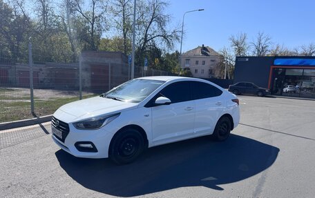 Hyundai Solaris II рестайлинг, 2017 год, 1 200 000 рублей, 2 фотография