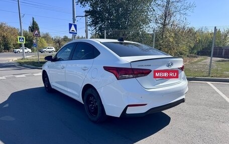 Hyundai Solaris II рестайлинг, 2017 год, 1 200 000 рублей, 4 фотография