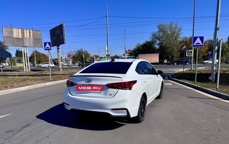 Hyundai Solaris II рестайлинг, 2017 год, 1 200 000 рублей, 5 фотография