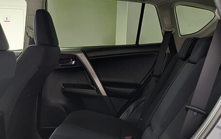 Toyota RAV4, 2015 год, 2 000 000 рублей, 15 фотография