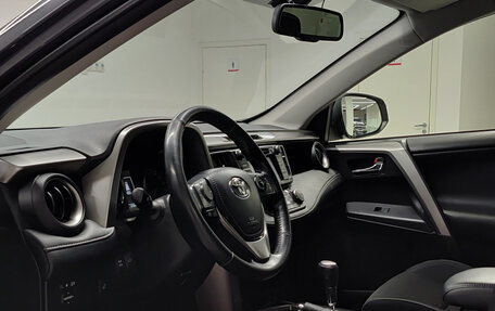 Toyota RAV4, 2015 год, 2 000 000 рублей, 20 фотография