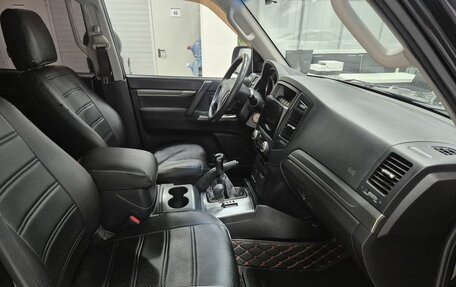 Mitsubishi Pajero IV, 2012 год, 1 996 000 рублей, 16 фотография