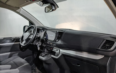 Peugeot Traveller I, 2019 год, 2 750 000 рублей, 13 фотография