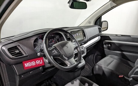 Peugeot Traveller I, 2019 год, 2 750 000 рублей, 15 фотография