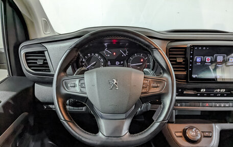Peugeot Traveller I, 2019 год, 2 750 000 рублей, 22 фотография