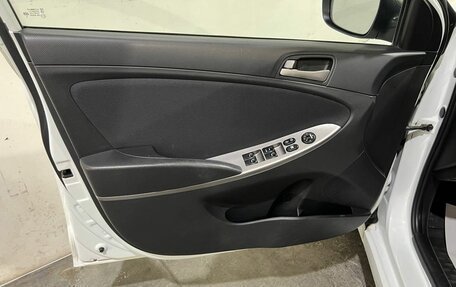 Hyundai Solaris II рестайлинг, 2014 год, 890 000 рублей, 30 фотография