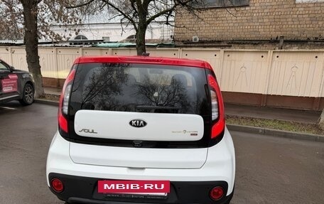KIA Soul II рестайлинг, 2017 год, 1 400 000 рублей, 6 фотография