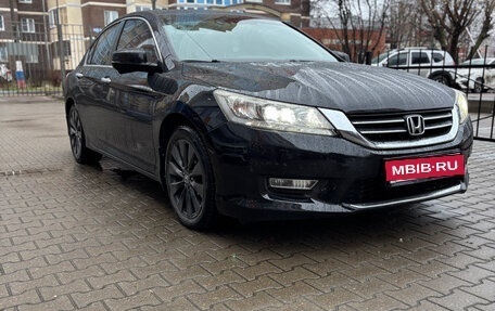Honda Accord IX рестайлинг, 2013 год, 1 650 000 рублей, 1 фотография