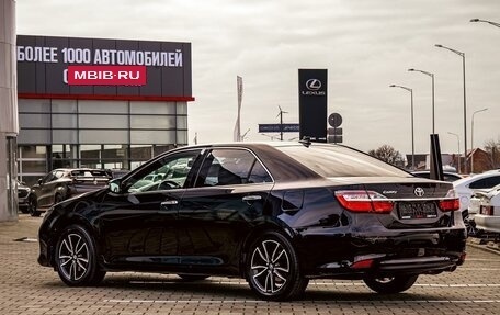 Toyota Camry, 2017 год, 2 395 000 рублей, 4 фотография
