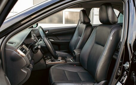 Toyota Camry, 2017 год, 2 395 000 рублей, 11 фотография