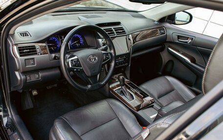 Toyota Camry, 2017 год, 2 395 000 рублей, 13 фотография