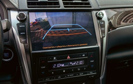 Toyota Camry, 2017 год, 2 395 000 рублей, 14 фотография