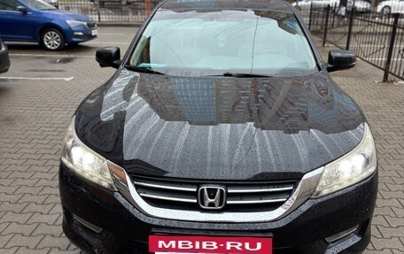 Honda Accord IX рестайлинг, 2013 год, 1 650 000 рублей, 4 фотография