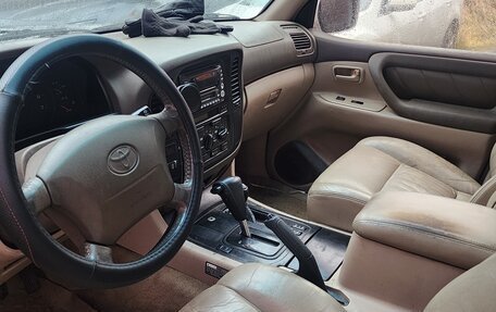 Toyota Land Cruiser 100 рестайлинг 2, 2000 год, 950 000 рублей, 4 фотография