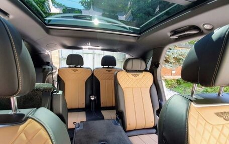 Bentley Bentayga I, 2017 год, 10 900 000 рублей, 7 фотография