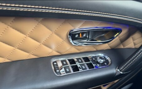 Bentley Bentayga I, 2017 год, 10 900 000 рублей, 6 фотография