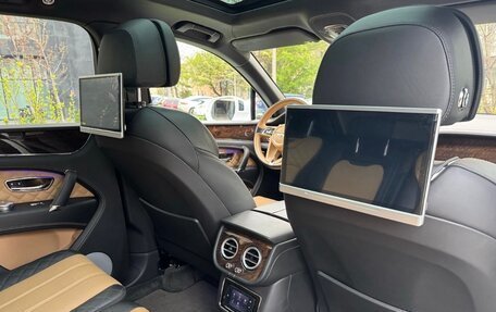 Bentley Bentayga I, 2017 год, 10 900 000 рублей, 5 фотография